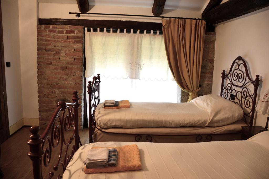 Agriturismo La Pieve Dogliani Pokoj fotografie