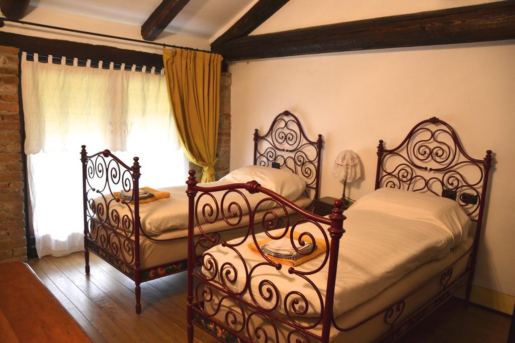 Agriturismo La Pieve Dogliani Pokoj fotografie